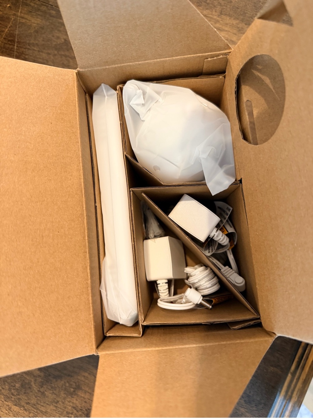 New in Box HelloBaby Monitor 5” Screen - Picture 3 of 3